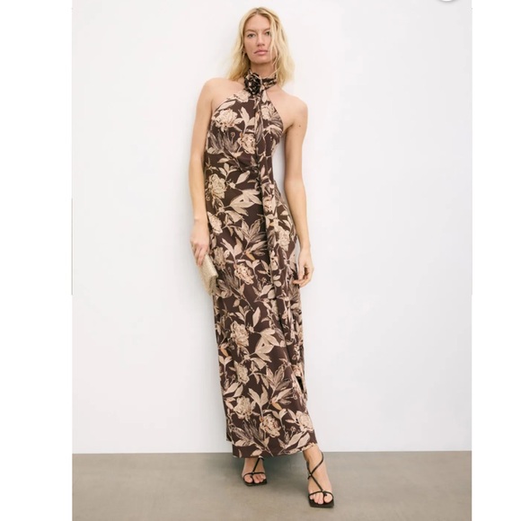 Dress The Population Olivia Rosette Sash Gown Size: M